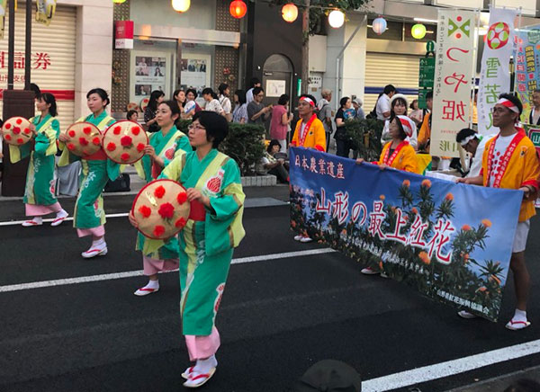 山形の夏の風物詩である「花笠まつり」