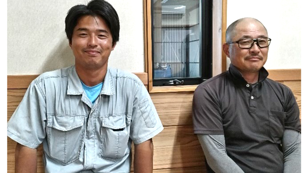 有限会社リライ本郷の伊藤祐太さん（左）と片野敏彦さん（右）