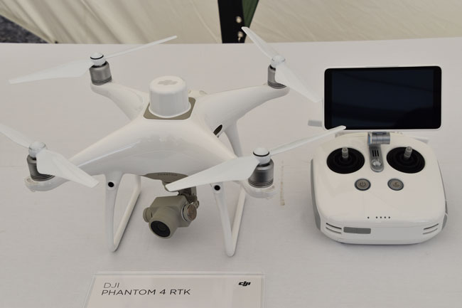 20190627　ヘッドライン　計測用ドローン「PHANTOM4 RTK」