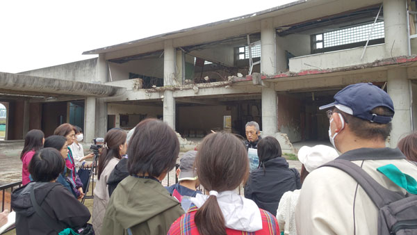 石巻市震災遺構大川小学校で伝承の会語り部のガイドの話を聞いた