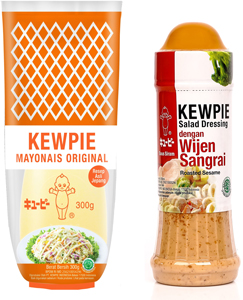生産品目例の「キユーピー マヨネーズオリジナル（家庭用）」（左）と「キユーピー 焙煎ごまドレッシング（家庭用）」