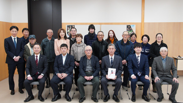 12月17日に岩手県軽米町で行われた岩手県北ホップ農業協同組合への謹呈式