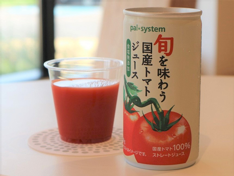9月から発売するストレートの「旬を味わう国産トマトジュース（食塩無添加）」