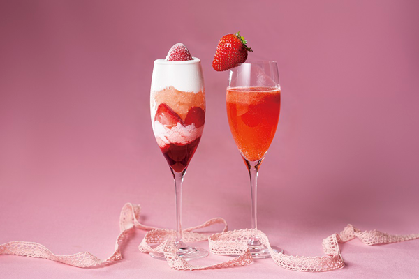 「飲める苺のショートケーキ」（左）と「フレッシュレオナルド」
