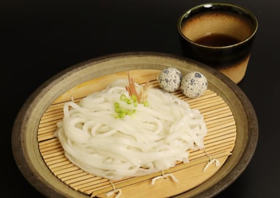 めんつゆで「うどん」や「そうめん」のように調理