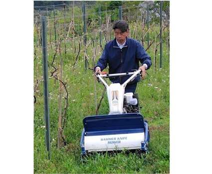 助成金で購入した草刈機
