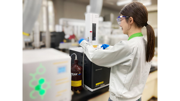 理化学分析の様子（イメージ）