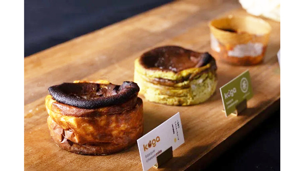 プレーンとさしま茶使用2種のこが卵のバスクチーズケーキ