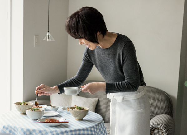 ミールキットを監修する料理家の栗原はるみさん
