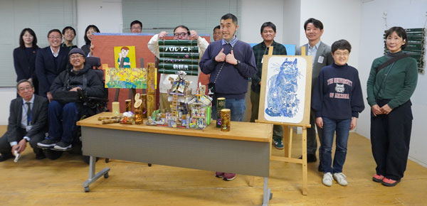 「パル・アート」の披露目会の参加者