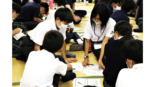 伊勢崎市の中等教育学校で「SDGs特別授業」開催　パルシステム群馬.jpg