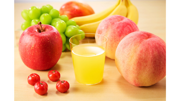 新発売の「春のフルーツこれ一本 白桃＆アセロラブレンド」