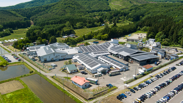 岩手農協チキンフーズ 八幡平工場　PPAで1.3MWの太陽光導入　ヤマガタデザイン