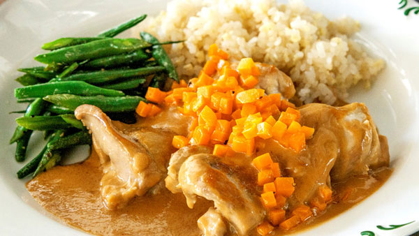 アレンジレシピの「チキンのトマトクリーム煮」