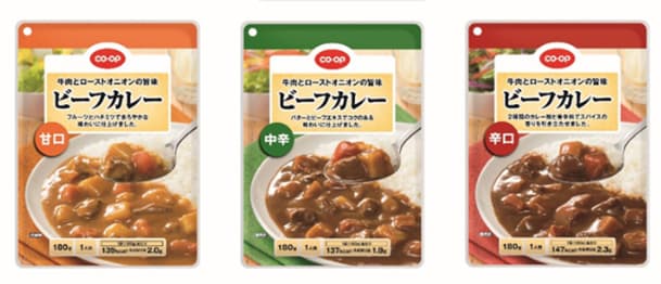 生協で回収したPETボトルを原料の一部に使ったパッケージに切り替わる「CO・ OP ビーフカレー」