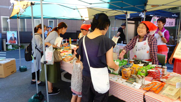 過去のイベントで実施した食材お試しの様子