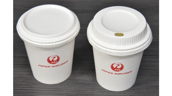 機内で使用した紙製カップ類のリサイクルを開始 JALと日本製紙