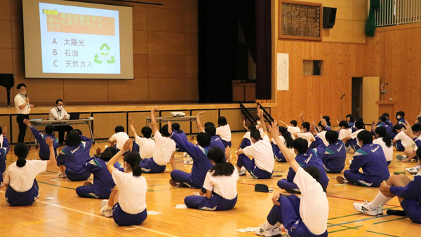 高崎市立倉渕中学校で「SDGs学習会」カードゲームからSDGs体感　パルシステム群馬