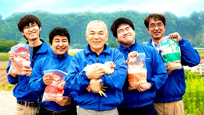 「日本一透明な鶏肉」をめざす日本一鶏肉研究所の面々