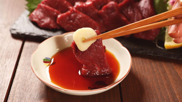 8月29日は「馬肉を愛する日」 日本初、馬肉の記念日を制定　若丸