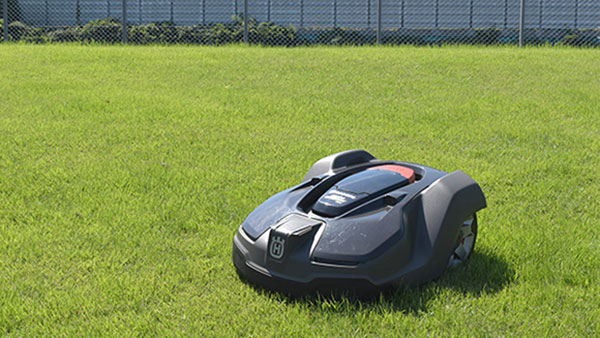 ロボット芝刈機「Automower」専用WEBサイト開設