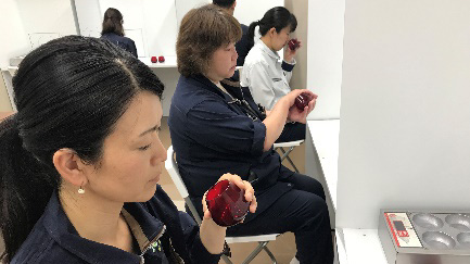 AOCSから4年連続「オリーブオイル官能評価パネル」に認定　J-オイルミルズ