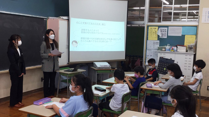 港区の小学校で行われた特別授業の様子