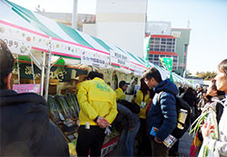 珍しいネギの試食で賑わった全国ねぎサミット　 　