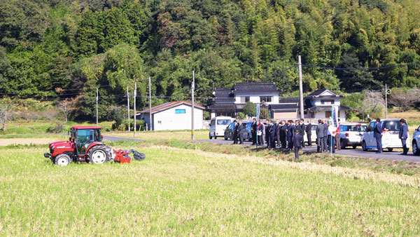 「KUSANAGI」の粗耕作業の実演