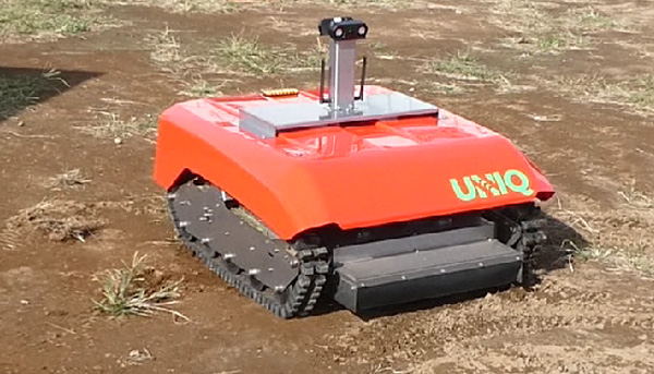 ラジコン式電動草刈り機「ユニモワーズモデルS」