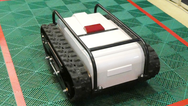 トヨタ自動車の電動コンパクト草刈り機