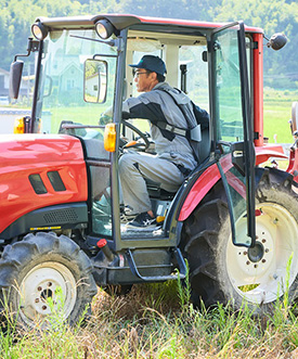 装着したまま農機を運転可能