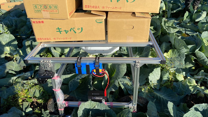 ジョイスティックによる操作も可能