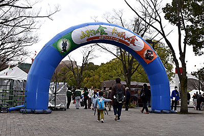 ＮＨＫ、代々木公園前の広場のイベント会場