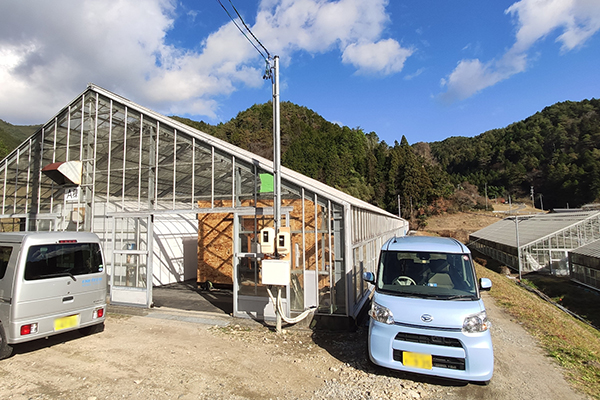 東白川村(五加地区)のガラスハウス