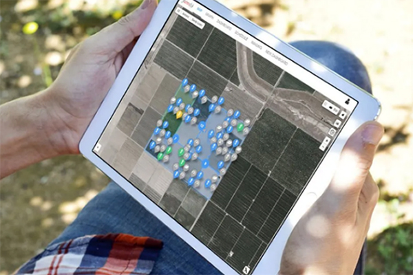 土壌センサーのデータ・位置情報の可視化イメージ