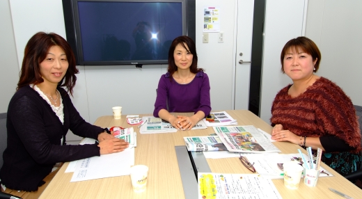 座談会に出席した３人のフレッシュミズ（左から）瀬戸真由美さん、小川千枝子部さん、日向寺恵美さん