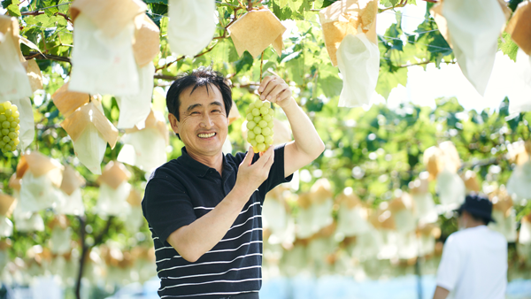 境果樹園の境直之さん