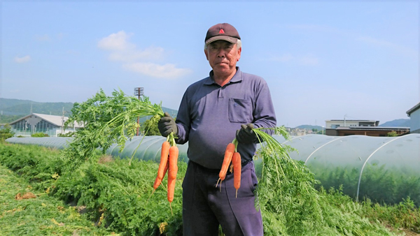 徳島県の「春にんじん」を生産する生田さん