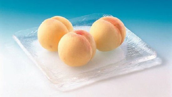 岡山の白桃・ぶどう使用「おかやま白桃パフェDays＠大阪」開催
