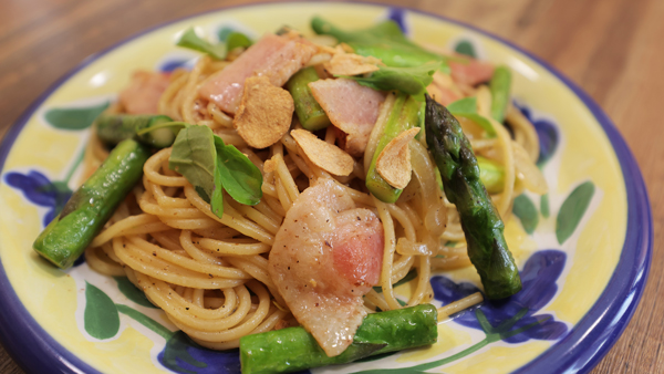 津南町の飲食店で提供されるアスパラガスを使ったパスタ